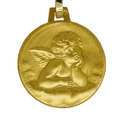 Pendentif ange de Raphael en or sur un fond blanc