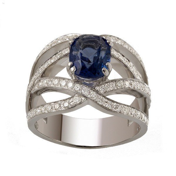 Bague dentelle multi-brins en or blanc 18 carats, saphir ovale bleu 2,49 ct serti 4 griffes, brins pavés de diamants ronds 0,98 ct, vue de face