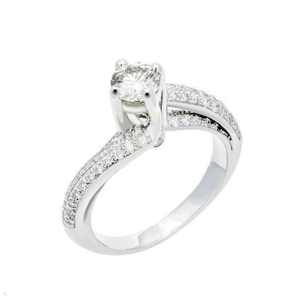 Bague de fiançailles en or blanc 18 carats, diamant central rond brillant environ 0,40 carat serti 6 griffes, anneau double brin tourbillon croisé pavé de deux rangs de diamants ronds serti grain, vue de côté