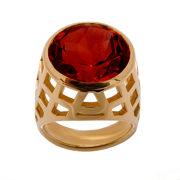 Bague grenat rond en or jaune 18 carats, monture haute ajourée en grille bombée, vue de face