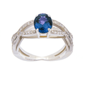 Bague torsade multi-brins en or blanc 18 carats, saphir ovale bleu 1,75 ct serti 4 griffes et diamants ronds, vue de face