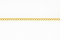 Chaine maille gourmette en or jaune sur fond blanc