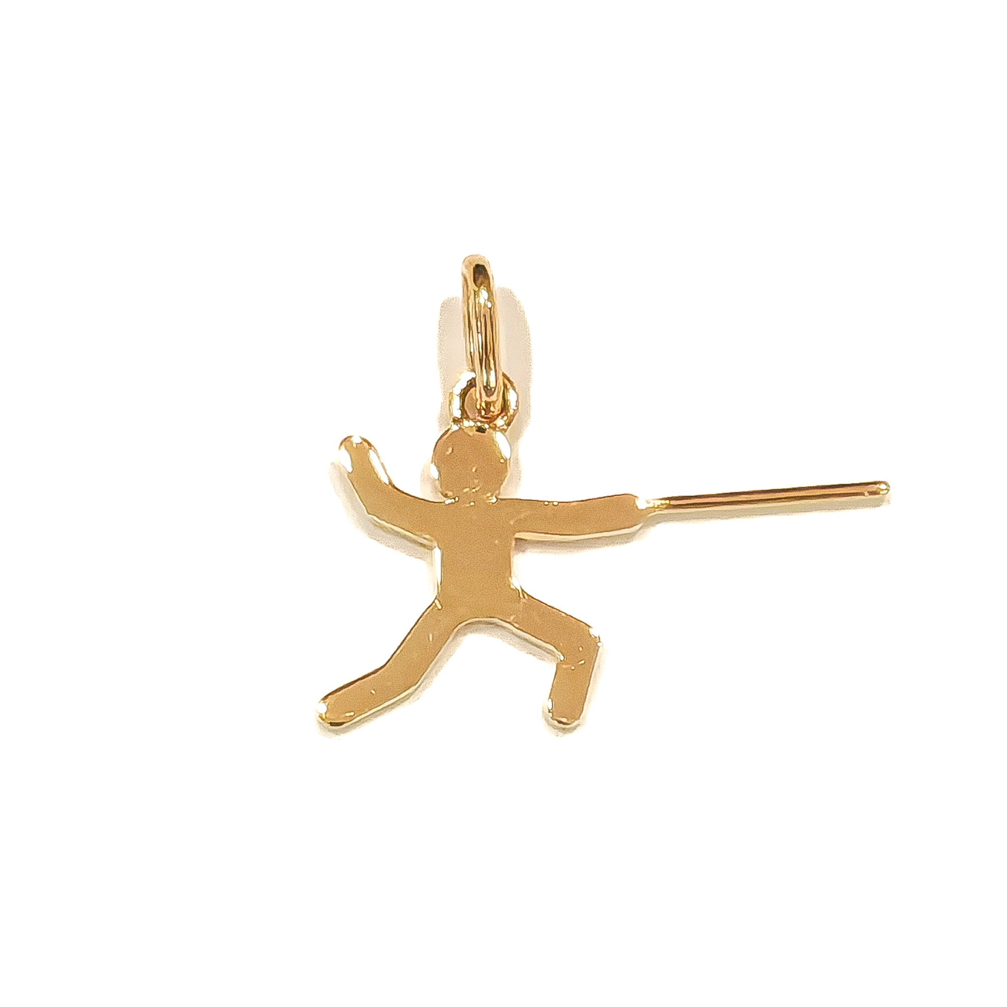 Pendentif escrimeur en or 18 carats, pictogramme escrime d'un bonhomme qui tient son sabre d'escrimeur.